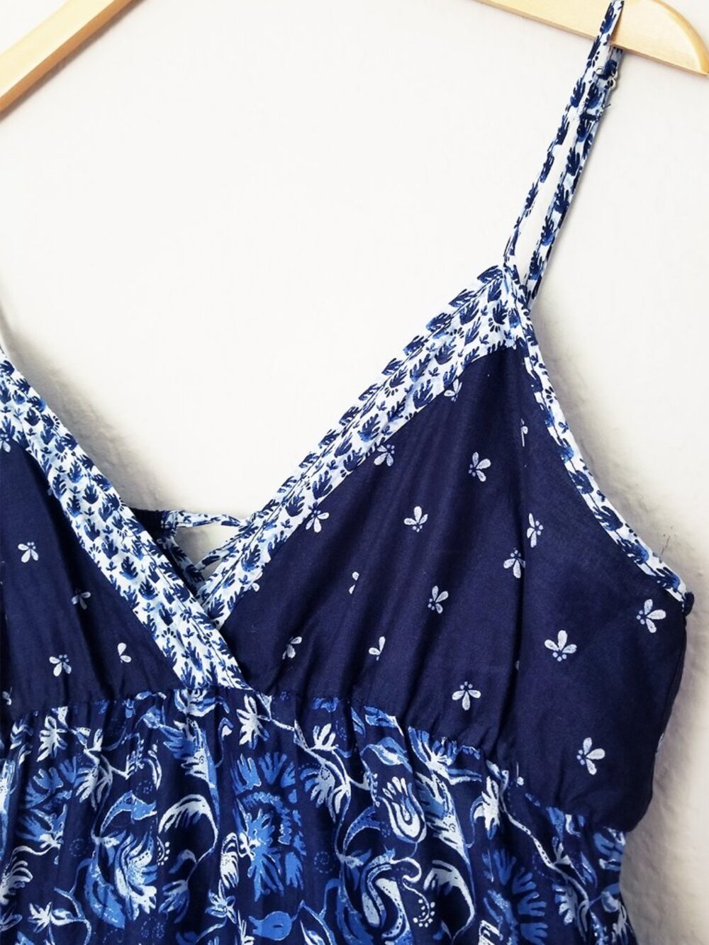 H&M L.O.G.G Blue Tiered Maxi Dress Surplice V Neck Lightweight Cotton Size 12 - Picture 7 of 16